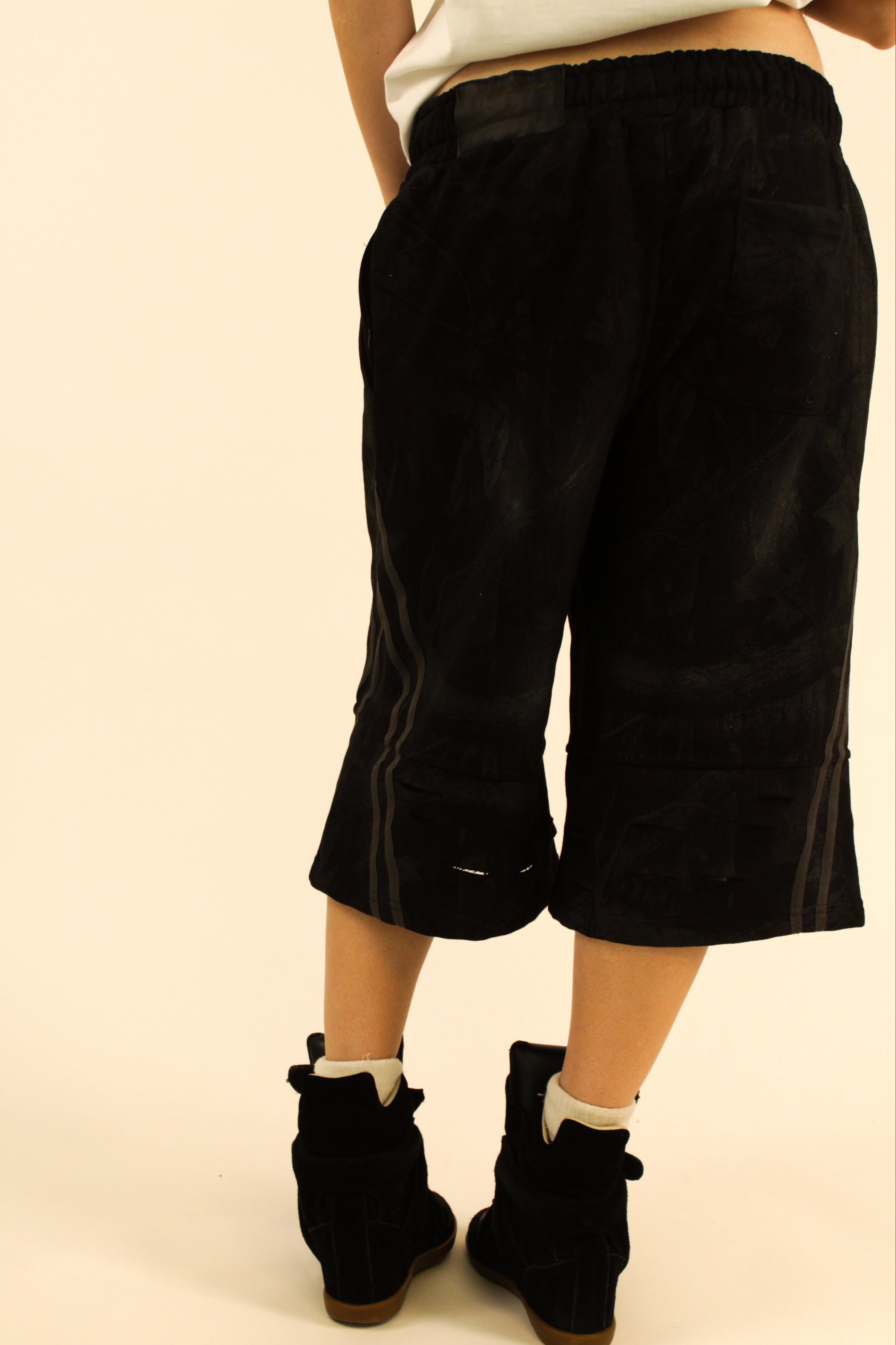 Avert Shorts